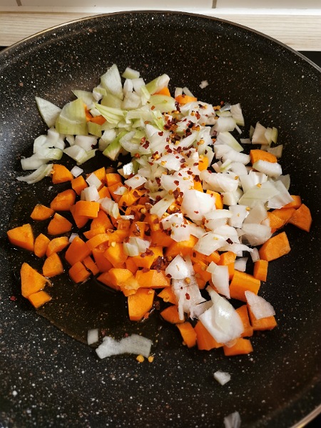 Karotten und Zwiebel